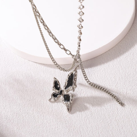 Personalized Black And Charming Butterfly Necklace For Women, Trendy And High-end Temperament, Collarbone Chain, Niche Design, Neckchain, Cool Style