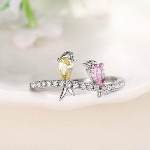 Women's Colorful Bird Ring Cute Swallow