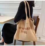 Fashion Large Capacity New Hand-carrying Knitted Bag